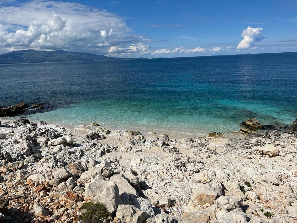 White Sidesea View Apartment Sarandë Exteriör bild